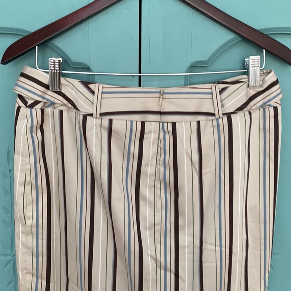 Pendleton Skirt. Tan with Vertical Stripes. Size 8. - Picture 5 of 11